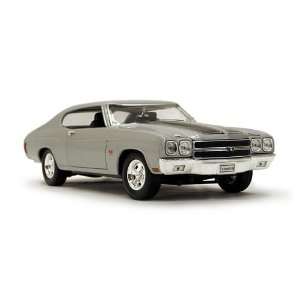   18 Scale Diecast 1970 Chevrolet Chevelle SS454   Silver: Toys & Games
