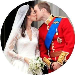  Royal Wedding   Prince William and Kate Middleton KISS AT 