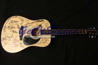 Kellan Lutz Scotty McCreery Lauren Alaina 20 more autographed guitar 