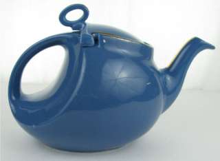   China Dresden Blue Gold Streamline Teapot 6 Cup #0326 Pottery  