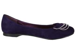   decorated with tiered zipper trim at the closed toe. Cushion Insole