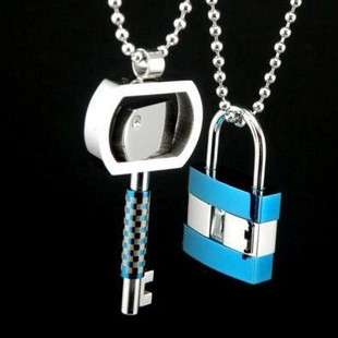   description material titanium steel pendants size lock 3 0x1 9x1 2cm