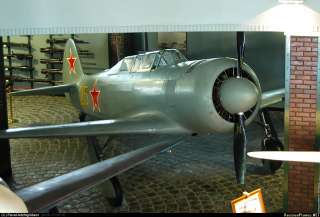 Yakovlev Yak 11 Soviet Airplane Die Cast model & 30 DeAgostini 