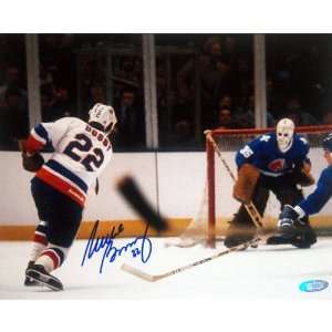  Mike Bossy New York Islanders   Shooting   Autographed 