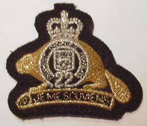   Armed Forces Van Doos Royal 22nd Regiment CANADA QC cap badge  