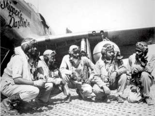 Photo  Tuskegee Airmen Fighter P 51 Skippers Darlin  