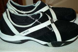 Natural Sport Dyan Black White Athleic Shoe 7M  