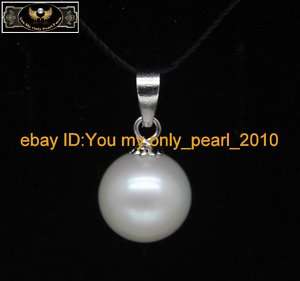 MP 18K WG   Junoesque 8 9MM AAA+ white pearl pendant  