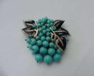   CLIP~ENAMEL LEAVES~TURQUOISE GLASS BEADS CLUSTER~BOOK PIECE  