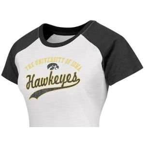  Iowa Hawkeyes Colosseum NCAA Womens Pitch T Shirt: Sports 