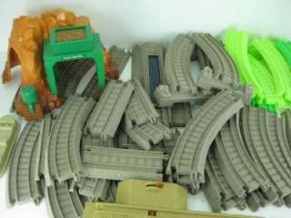   The Tank Tomy TrackMaster Brown & Green Train Tracks 43 Pieces  