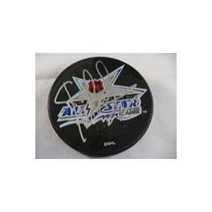  Eric Lindros Autographed Puck   Autographed NHL Pucks 