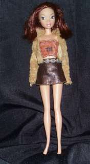 MY SCENE CHELSEA DOLL W/CLOTHES/SHOES  