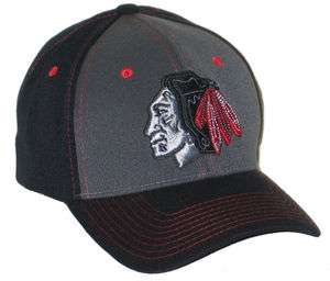 CHICAGO BLACKHAWKS NHL HOCKEY BLACK KNOCKOUT FLEX FIT FITTED HAT/CAP 