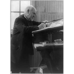  Thomas Alva Edison,writing,laboratory,inventor,lightbulbs 