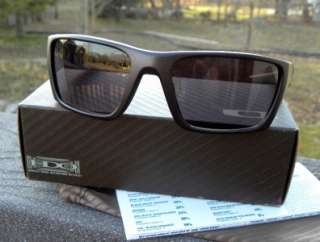 New OAKLEY Jury Mens Sunglasses Distressed Grey OO4045 01  