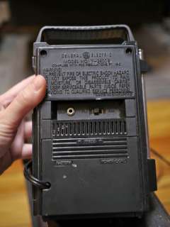 Vintage 80s GE General Electric 7 2800B Portable AM FM Compact Radio 