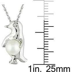 10k Gold Pearl and Diamond Penguin Necklace (6 6.5 mm)  