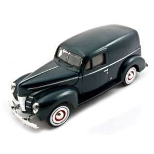    1940 Ford Sedan Delivery Green 124 Diecast Car Model Toys & Games
