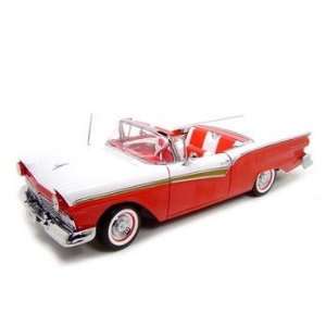  Ford Fairlane Skyliner 1957 1/18 scale Toys & Games
