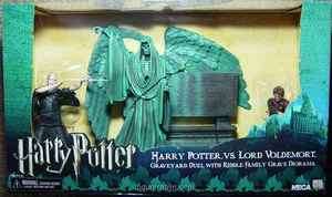 NECA HARRY POTTER Voldemort Graveyard Duel Deluxe Figure Movie Set 