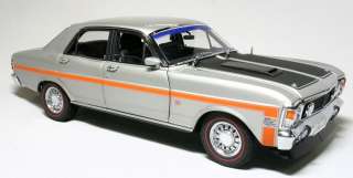CLASSIC CARLECTABLES   18408 Ford XW Falcon Silver Fox  