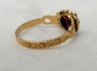Beautiful 18ct gold victorian Emerald bohemian Garnet ring  