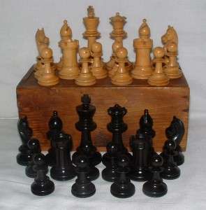 SUPERB LARGE ANTIQUE STAUNTON CHESS SET CARVED BOXWOOD IN WOOD BOX 