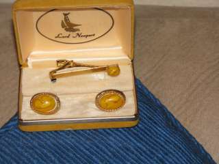   Newport vintage cufflinks and tie tack   yellow with gold colored trim