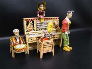 1945 Unique Art Lil Abner Dogpatch Band Tin Windup Toy  